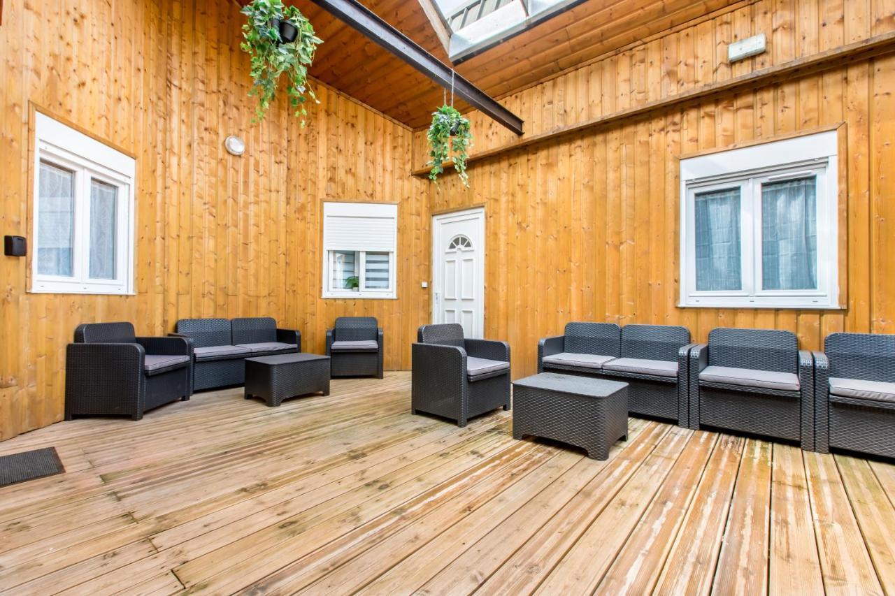 Le Business... Ideal Pour Travailler Mais Pas Que! Tourcoing Dış mekan fotoğraf